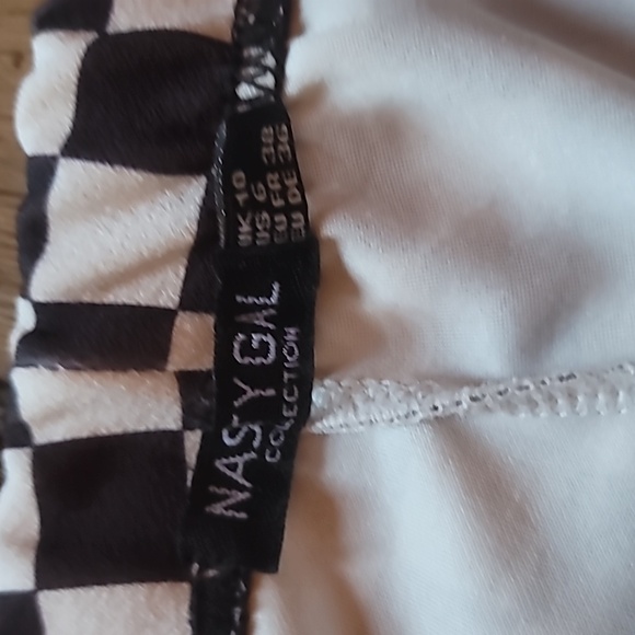 NASTY GAL CHECKERBOARD Print High Waisted Crepe Flares Black/White - Picture 2 of 3